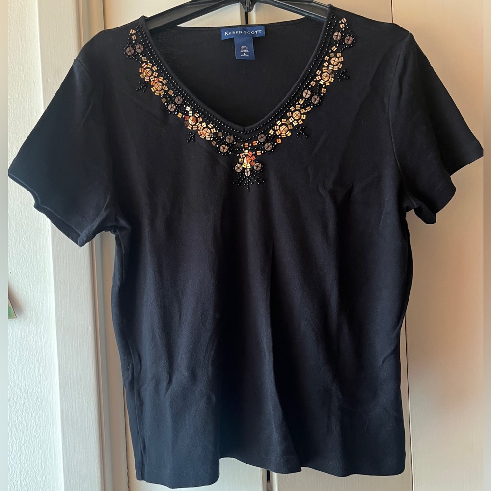 Karen Scott. L Decorative Neckline